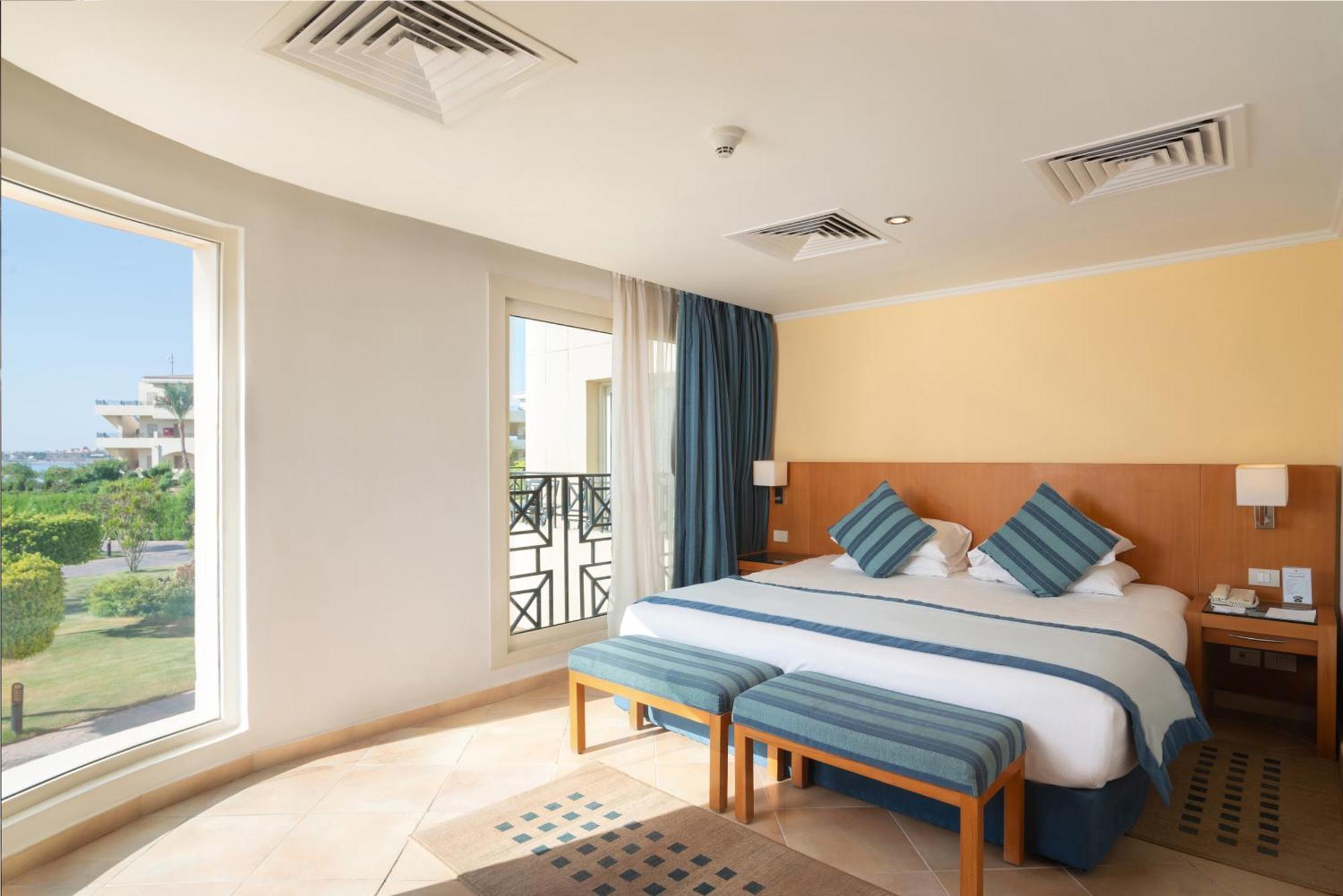 Cleopatra Luxury Resort Makadi Bay Hurghada Bilik gambar