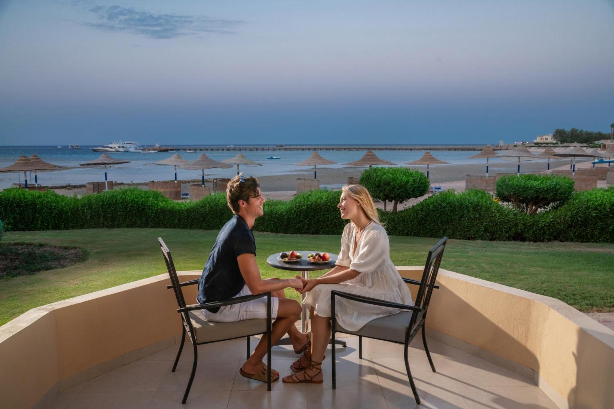 Cleopatra Luxury Resort Makadi Bay Hurghada Bilik gambar